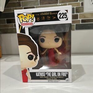 Funko Katniss 'The Girl on Fire' Vinyl Figure - Red